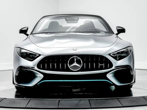 Used 2024 Mercedes-Benz SL 63 AMG 4MATIC image 3