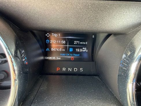 Used 2015 Ford Mustang Coupe RWD image 18