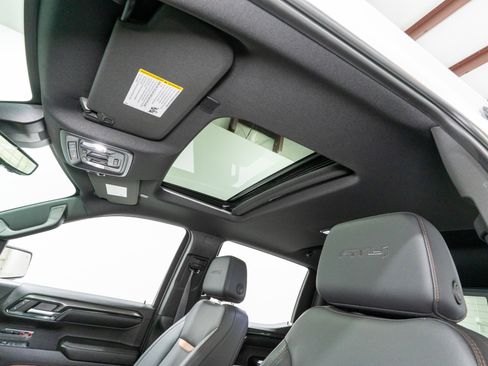 Used 2024 GMC Sierra 1500 AT4 w/ Technology Package image 20