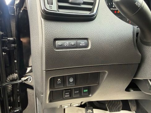 Used 2020 Nissan Rogue Sport S AWD/4WD image 12
