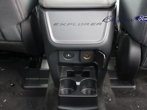 New 2026 Ford Explorer Active RWD image 9