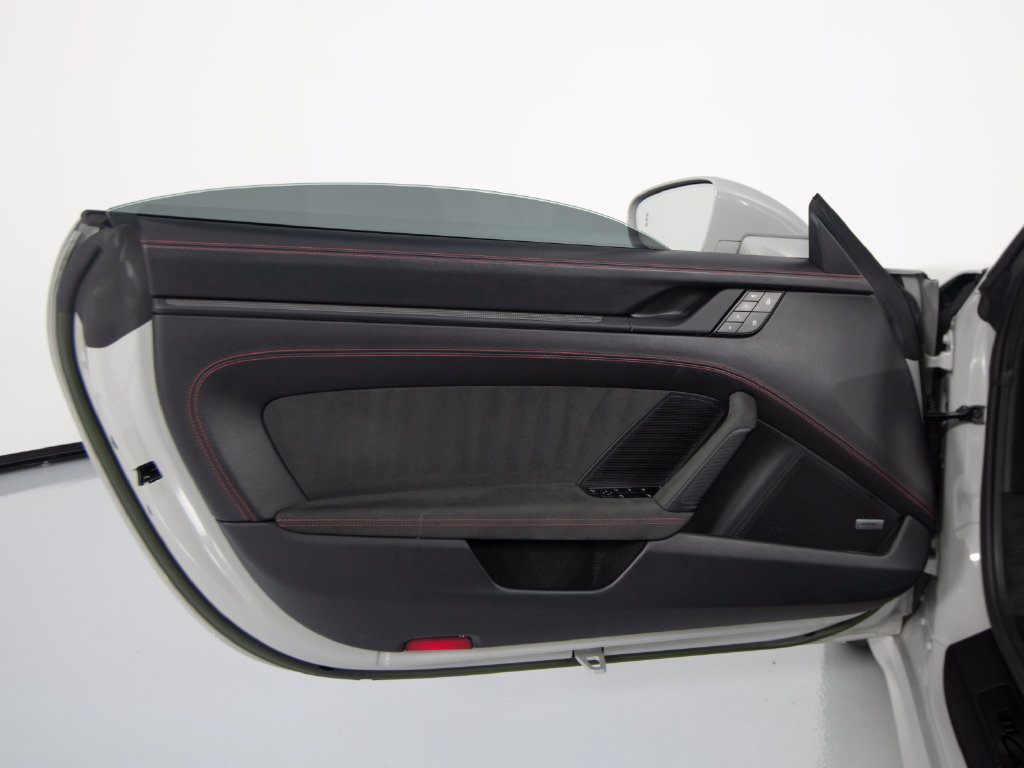 Certified 2022 Porsche 911 Carrera GTS RWD image 19