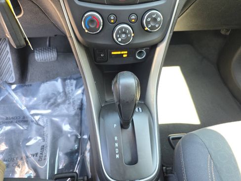 Used 2017 Chevrolet Trax LS FWD image 13