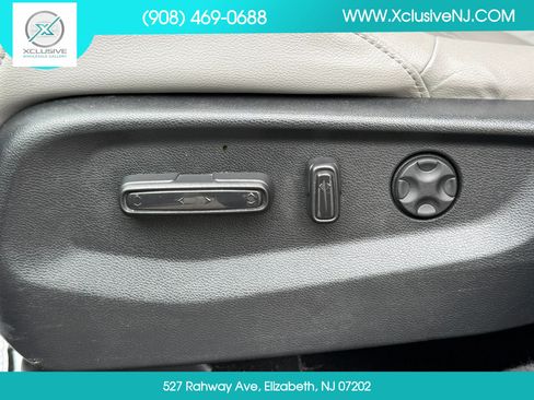 Used 2018 Honda CR-V Touring image 20