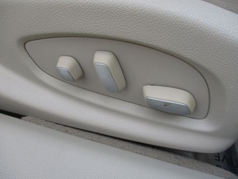 Used 2016 Cadillac XTS Luxury w/ Driver Awareness Package image 42