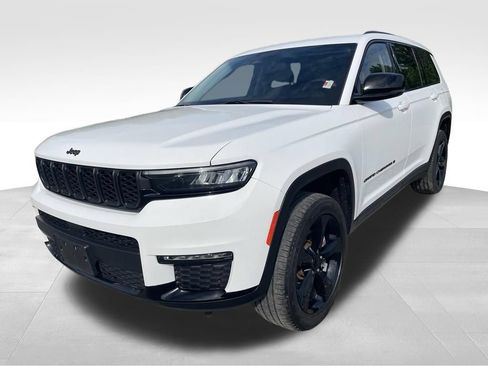 Used 2023 Jeep Grand Cherokee L Limited w/ Black Appearance Package AWD/4WD image 21