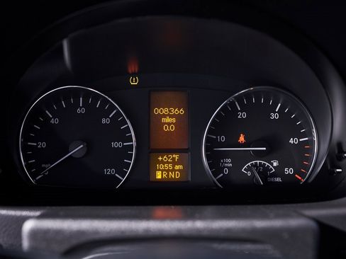 Used 2018 Mercedes-Benz Sprinter 2500 image 59