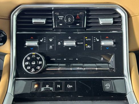 Used 2025 Nissan Armada SL w/ Captain's Chari Seat Package AWD/4WD image 26