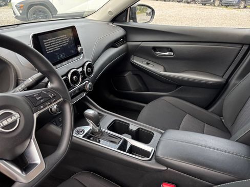 Used 2025 Nissan Sentra SV FWD image 39