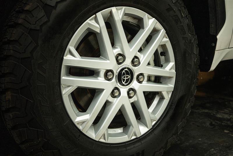 Used 2023 Toyota Tundra SR5 w/ Advanced Technology Package AWD/4WD image 3