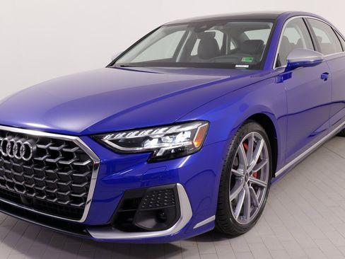 Used 2023 Audi S8 w/ S8 Comfort Plus Package image 5