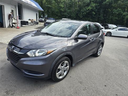 Used 2018 Honda HR-V LX image 4