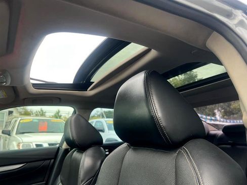 Used 2017 Nissan Maxima 3.5 SL image 5