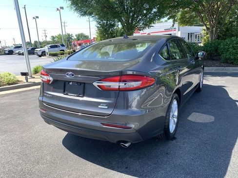 Used 2019 Ford Fusion SE FWD image 8