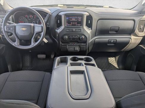 Used 2020 Chevrolet Silverado 1500 Custom w/ Custom Value Package AWD/4WD image 18