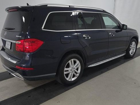 Used 2014 Mercedes-Benz GL 450 4MATIC image 3