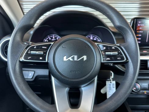 Used 2023 Kia Forte LXS w/ LXS Technology Package FWD image 28
