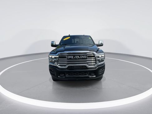 Used 2026 RAM 2500 Laramie AWD/4WD image 4