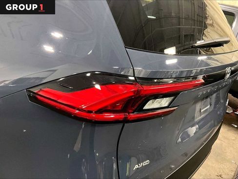 Used 2024 Toyota Grand Highlander Limited image 28