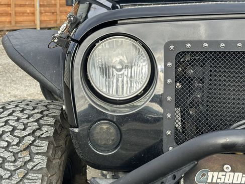 Used 2013 Jeep Wrangler Rubicon w/ PWR Convenience Group image 17