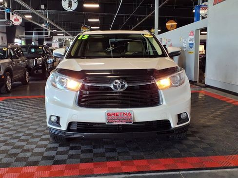 Used 2015 Toyota Highlander Limited Platinum AWD/4WD image 2