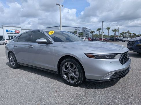 Used 2023 Honda Accord EX-L image 2