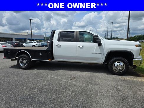 Used 2024 Chevrolet Silverado 3500 LT AWD/4WD image 3