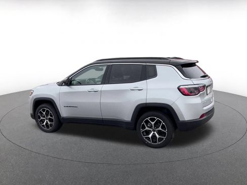 Used 2025 Jeep Compass Limited AWD/4WD image 8
