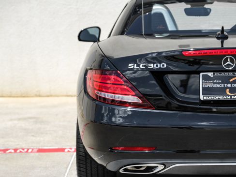 Used 2017 Mercedes-Benz SLC 300 image 40