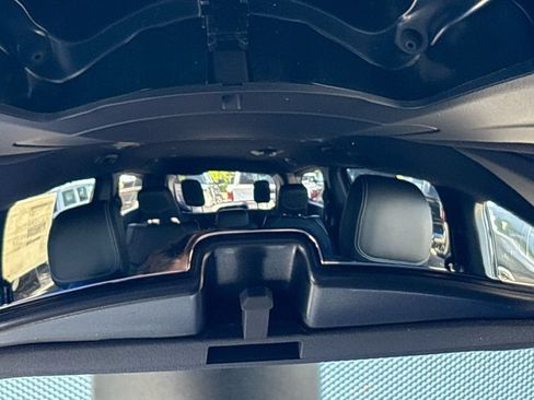 New 2027 Chrysler Pacifica Select FWD image 46
