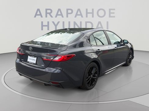 Used 2025 Toyota Camry SE FWD image 5