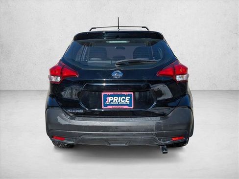 Used 2019 Nissan Kicks S w/ Exterior Package image 7