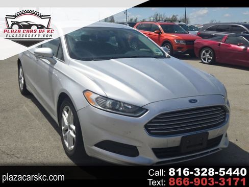 Used 2016 Ford Fusion SE FWD image 1