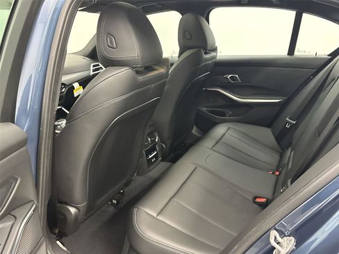 Used 2025 BMW 330i xDrive Sedan w/ Convenience Package image 29