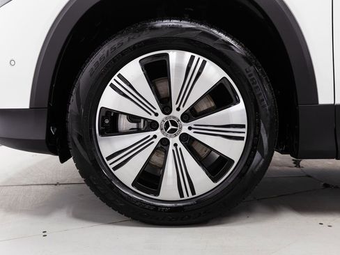 Certified 2024 Mercedes-Benz EQB 300 4MATIC image 32