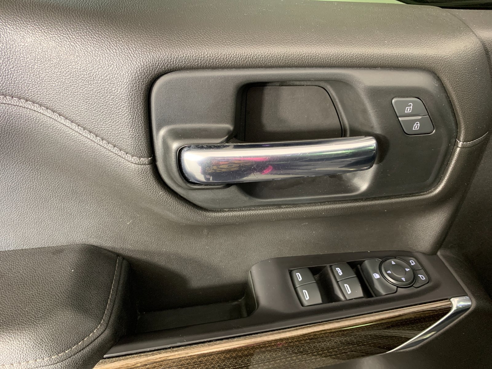 Used 2019 Chevrolet Silverado 1500 RST AWD/4WD image 14