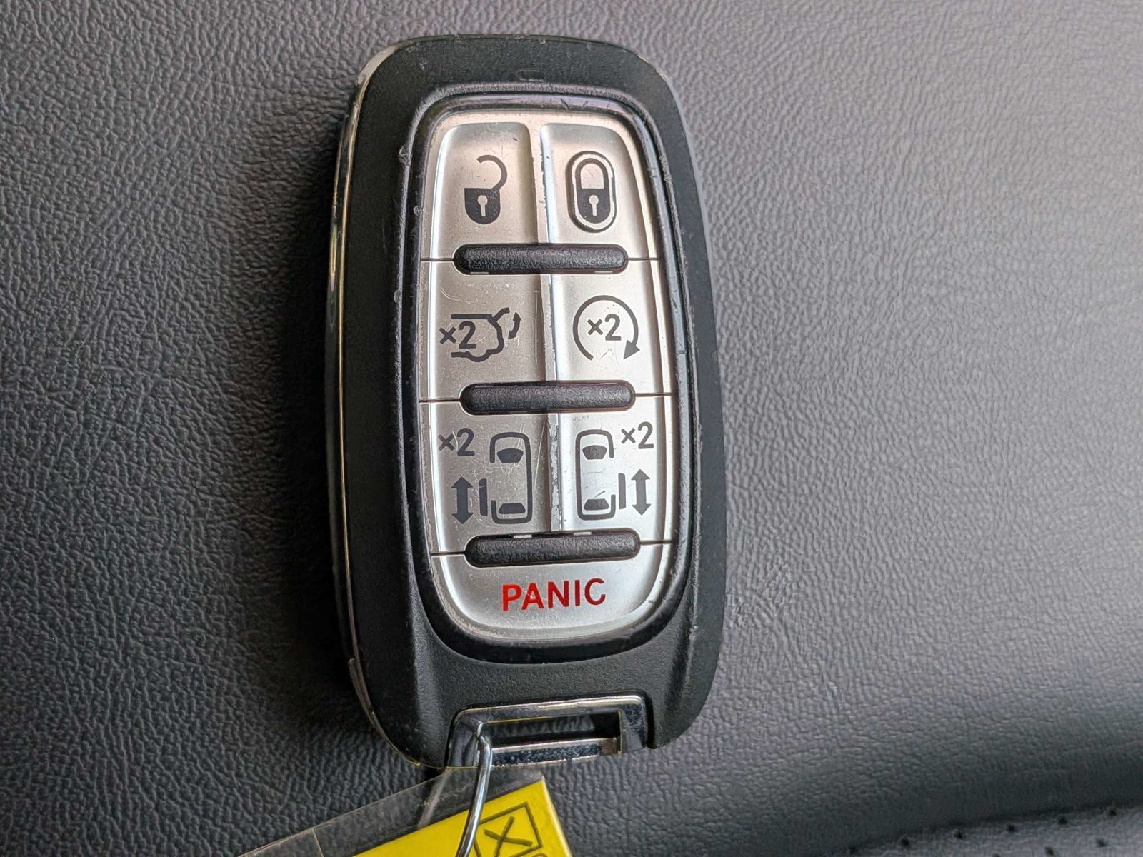 Used 2024 Chrysler Pacifica Touring-L FWD image 30