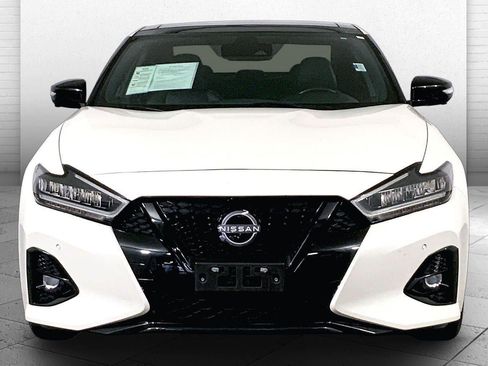 Used 2023 Nissan Maxima SR image 2