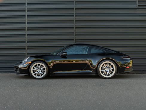 Certified 2025 Porsche 911 Carrera RWD image 2