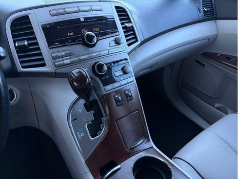 Used 2009 Toyota Venza AWD w/ Comfort Pkg image 19