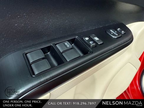 Used 2013 Toyota Camry LE FWD image 21