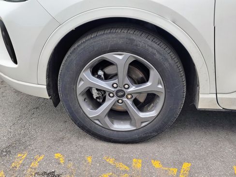 Used 2024 Ford Escape ST-Line Select w/ Tech Pack #2 image 9