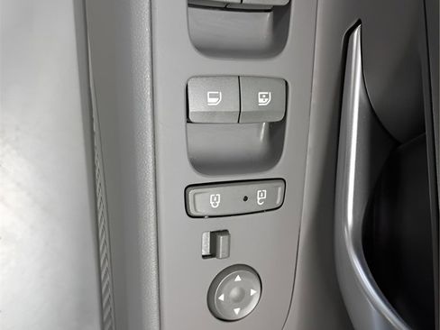 Certified 2025 Hyundai Elantra SEL image 10