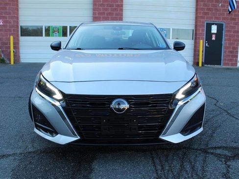 Used 2024 Nissan Altima 2.5 S FWD image 8