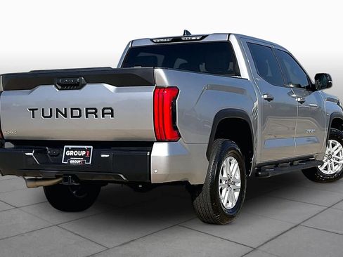 Used 2025 Toyota Tundra SR5 w/ SR5 Premium Package AWD/4WD image 13