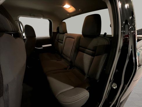Used 2024 Nissan Frontier SV RWD image 23