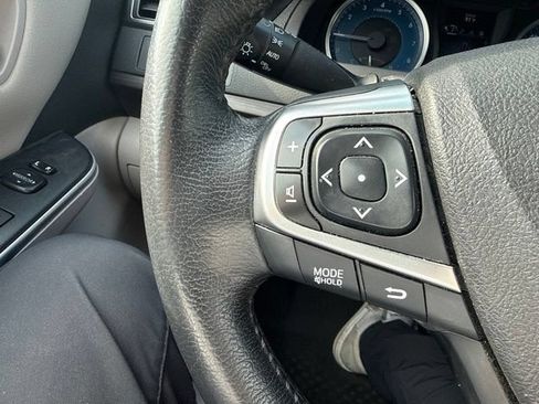 Used 2015 Toyota Camry XLE FWD image 9