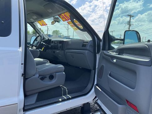 Used 2004 Ford F250 XLT AWD/4WD image 32