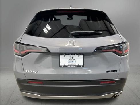 Certified 2025 Honda HR-V Sport image 5