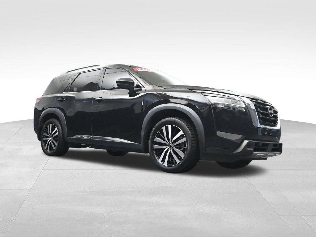 Used 2024 Nissan Pathfinder Platinum w/ Cargo Package AWD/4WD image 31